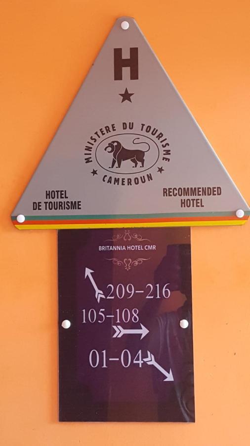 Yaoundé Britannia Hotel Cmr מראה חיצוני תמונה