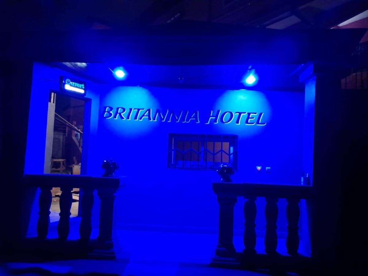 Yaoundé Britannia Hotel Cmr מראה חיצוני תמונה