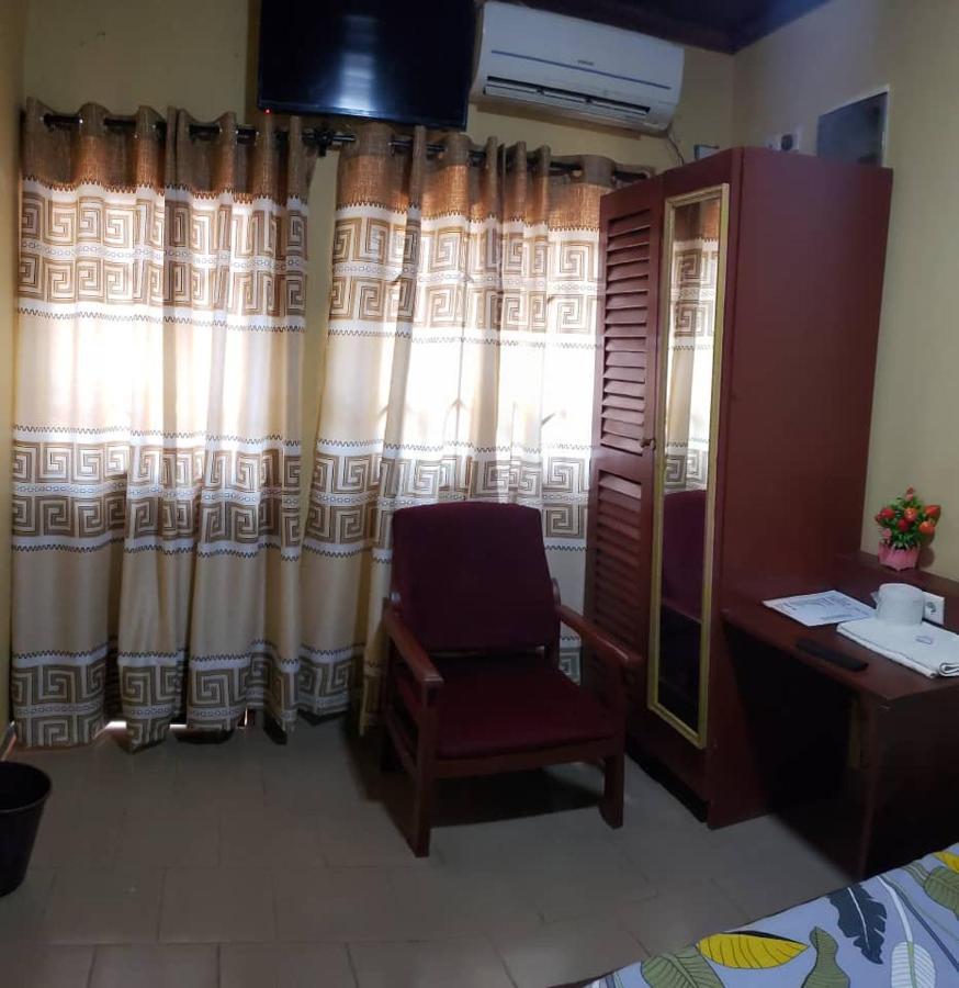 Yaoundé Britannia Hotel Cmr מראה חיצוני תמונה
