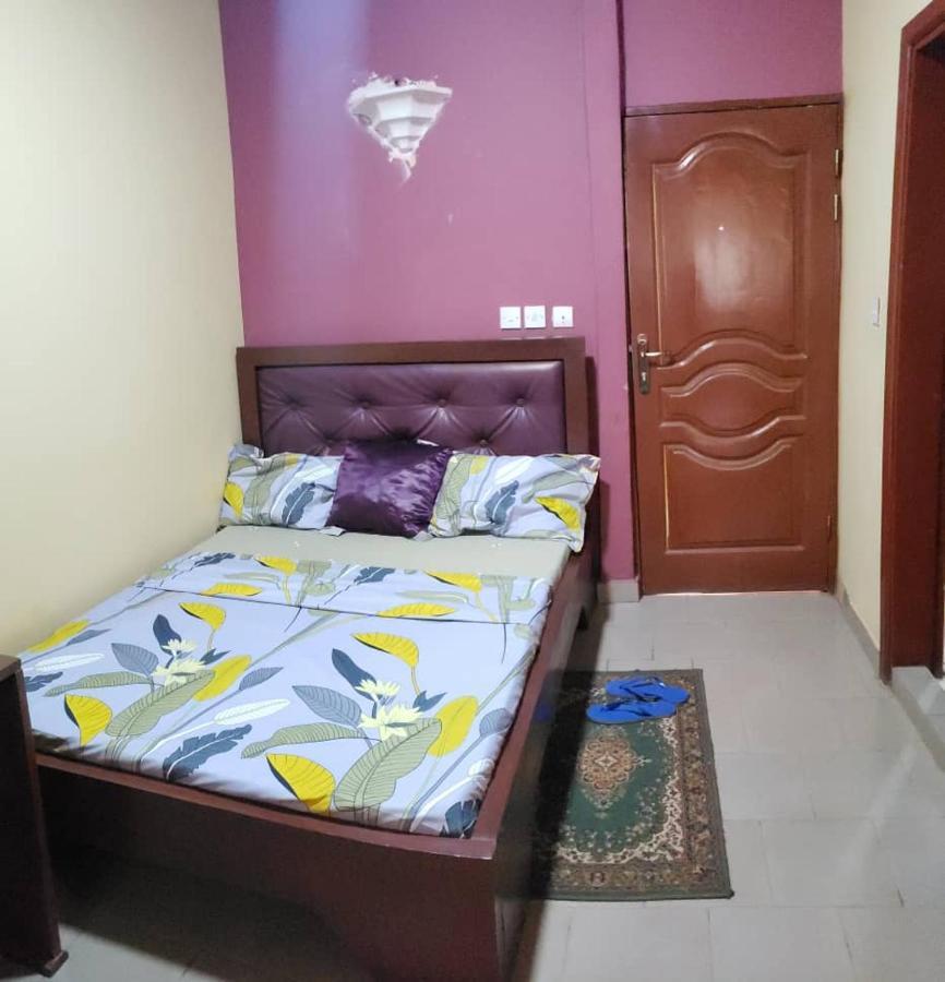 Yaoundé Britannia Hotel Cmr מראה חיצוני תמונה