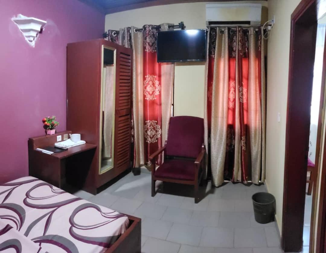 Yaoundé Britannia Hotel Cmr מראה חיצוני תמונה