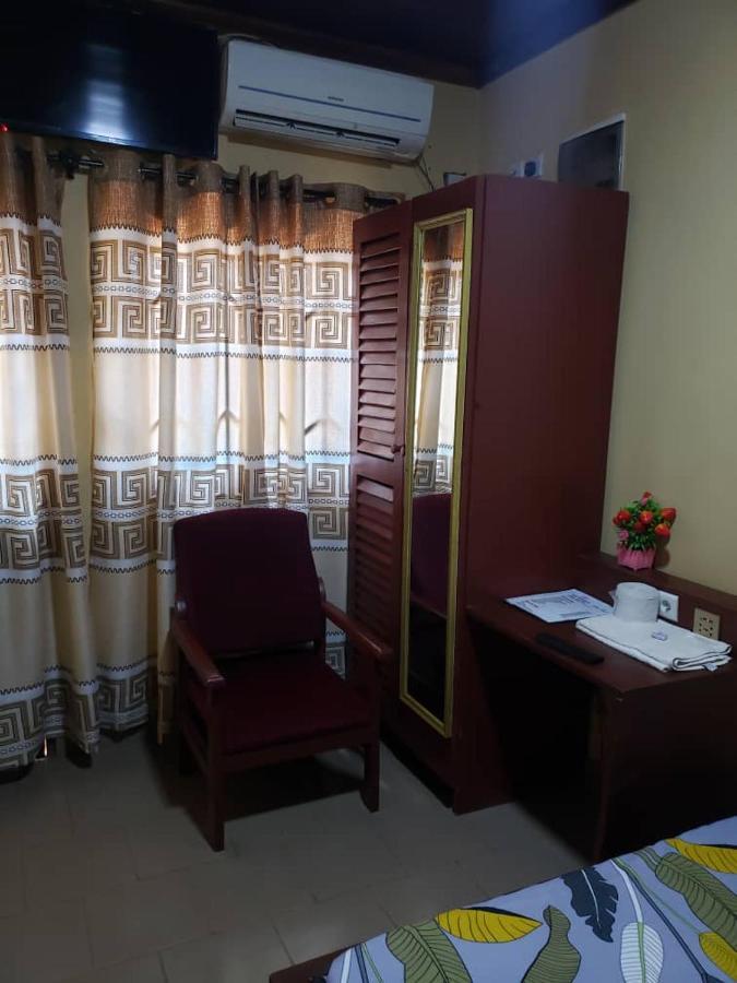 Yaoundé Britannia Hotel Cmr מראה חיצוני תמונה