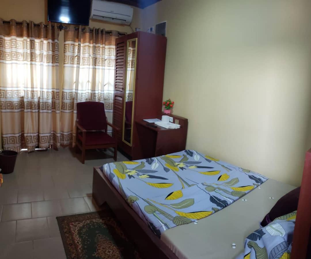Yaoundé Britannia Hotel Cmr מראה חיצוני תמונה